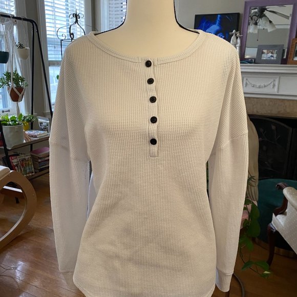 White Waffle Knit Long Sleeve V-Neck Henley | Size L - Picture 4 of 6